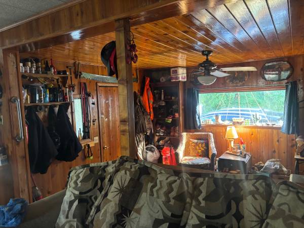$200,000 / 2br - 1500ft2 - In Troy for sale by owner AS IS (Troy id)63689275886979121