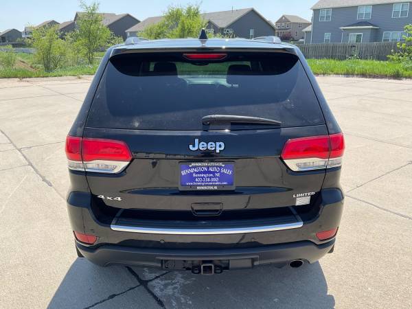 2017 Jeep Grand Cherokee Limited photo 3