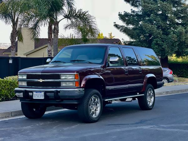 1992 CHEVROLET SUBURBAN K1500 ~84k millas - $7,600 (Hayward)63654697118723124