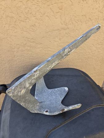 Claw Type Boat Anchor - Small - 11 lbs. 1