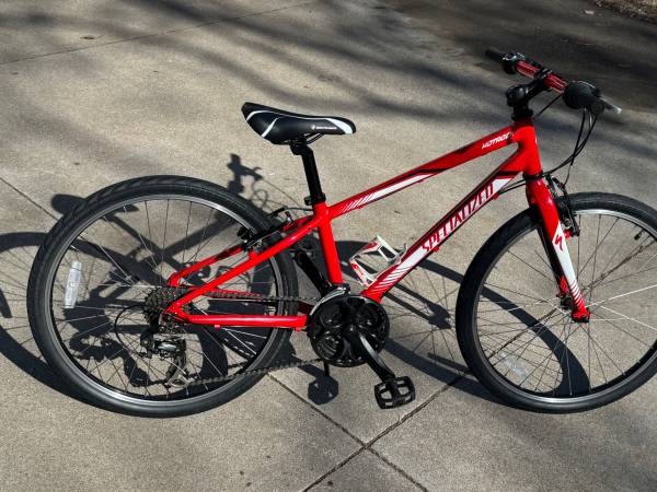 Specialized HotRock 24" Street Boys Bike in Red 1