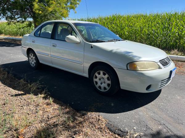 2001 Nissan Sentra GXE - $3.000 (Homedale)63469903561985121