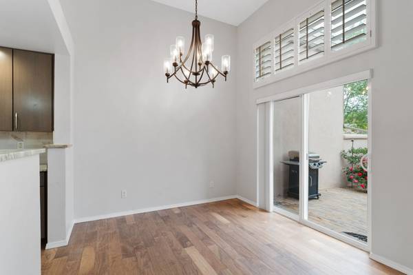 $2,750 / 2br - 1200ft2 - Adosada moderna de 2 dormitorios y 2 baños - Cerca de la Plaza (cerca del centro de Santa Fe)63659849655683123