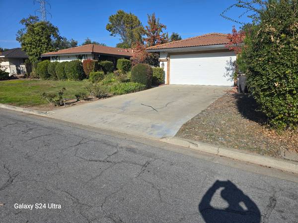 4 Bedroom, 2 Bath - Golden Triangle - Monthly Negotiable 1