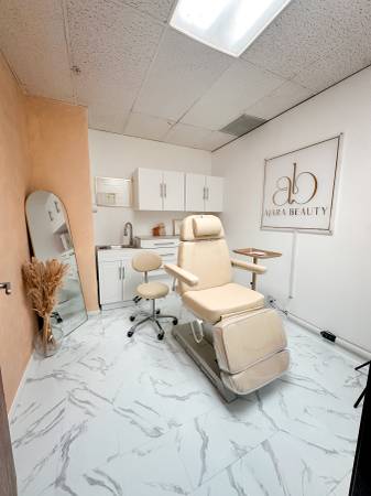 Beauty Studio for Rent Downtown Loss Angeles (Part- Time) 1