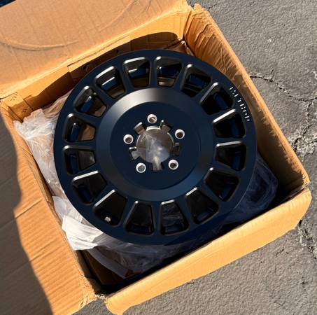 Method MR407 Bead Grip Wheels 1