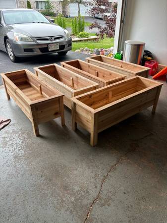 Cedar planter boxes 1