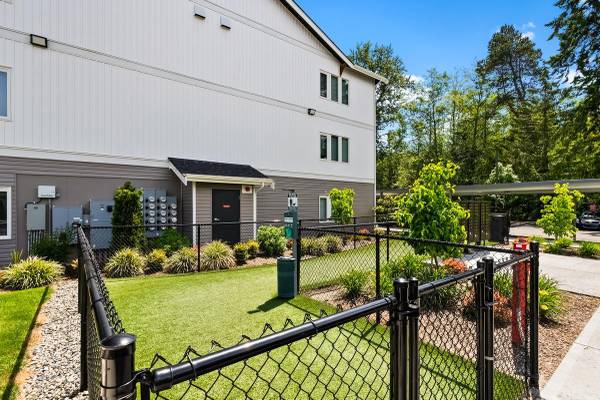 $1,725 / 1br - 694ft2 - TOURS DAILY!! (Port Orchard)63934550726275124