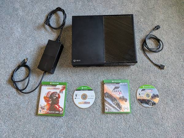 Xbox One (console, power+HDMI, two games) 1