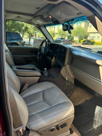 2004 GMC Yukon XL 4x4 - $6,000 (gilroy)63654702267649124