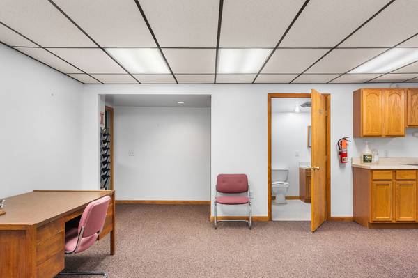 $1,200 / 1200ft2 - Flexible office Spaces (Owego)64035577164417124