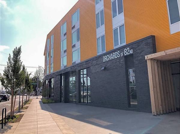 $1,115 / 1br - 468ft2 - Located in Portland, Bike Racks, 1bd 1ba (8118 SE Division St, Portland, OR)64038877440897120