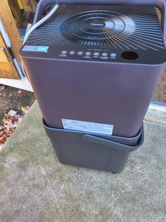 Midea Cube 50 pint Dehumidifier with Pump 1