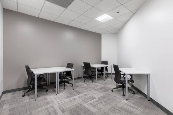 Touchdown → WORK → take-off | coworking desks 1