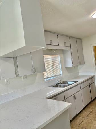 1 Single family home conveniently located 1