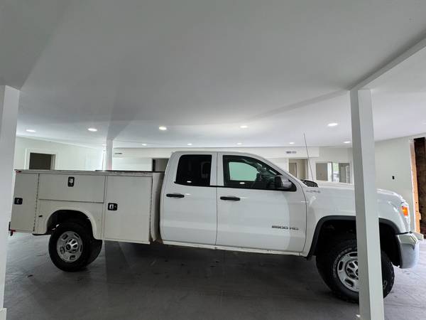 2017 GMC Sierra 2500 HD cama utilitaria - 6.0 V8 - 4WD - ¡único dueño! - $12,99563436065562113124