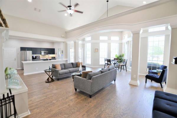 Elevated Living! 2 BR/2 BA-Newly Renovated, Covered Parking 1