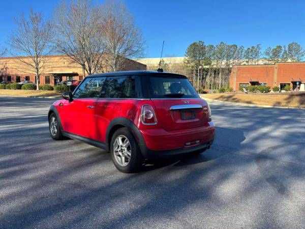 2013 MINI Hardtop Cooper Hatchback 2D Hatchback - $5,450 (Auto Nova LLC)63621080097153122