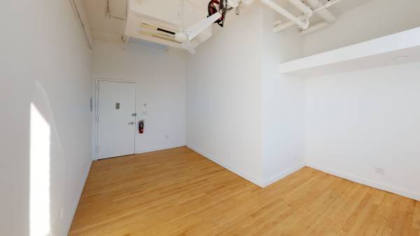 $1,100 / 200ft2 - OFFICE ART MASSAGE ESTHETICS TATTOO STUDIO 4E5 (Greenpoint Brooklyn)63827205570307124