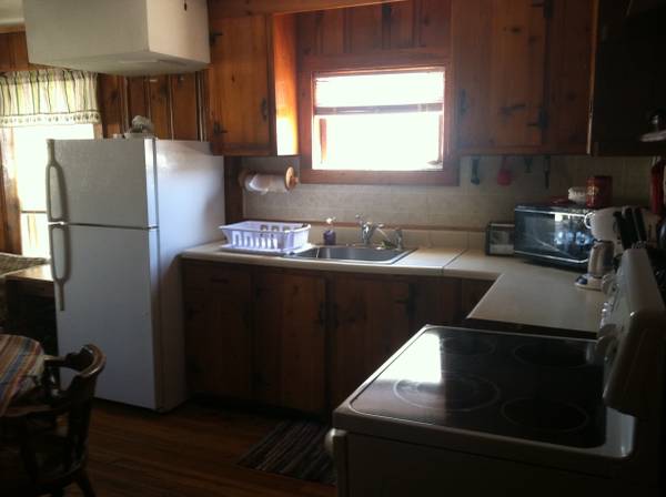 $1,800 / 2br - 800ft2 - Casa adosada pequeña de 2 habitaciones en dúplex para alquiler de invierno (Hampton)63656244891521122