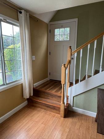 $1,350 / 1 hab - 900 pies² - 1 habitación privada en un amplio piso compartido de 2H/1B (South San Francisco)63657761389953122