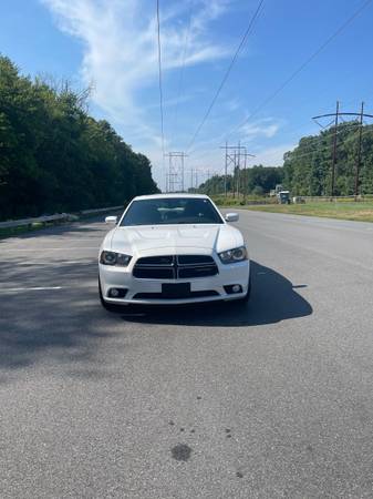 2013 Dodge Charge RT Plus AWD - $14,900 (Woburn)63470621949955122