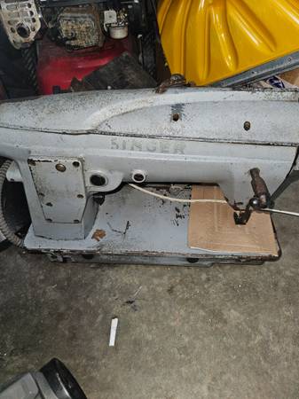 Singer sewing machine and motor 1