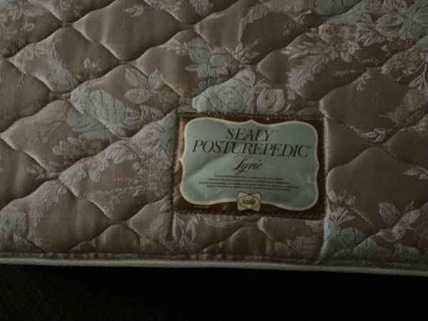 Sealy Posturepedic , full size with  box spring  and frame 1