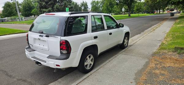 ONE OWNER 2006 CHEVY TRAILBLAZER 4X4 - $5,590 (richland)63470420905859121