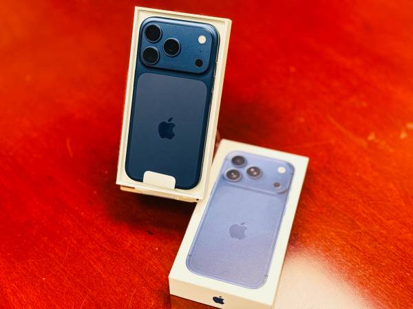 Apple iPhone 17 Pro 256GB Deep Blue Open Box Verizon 1