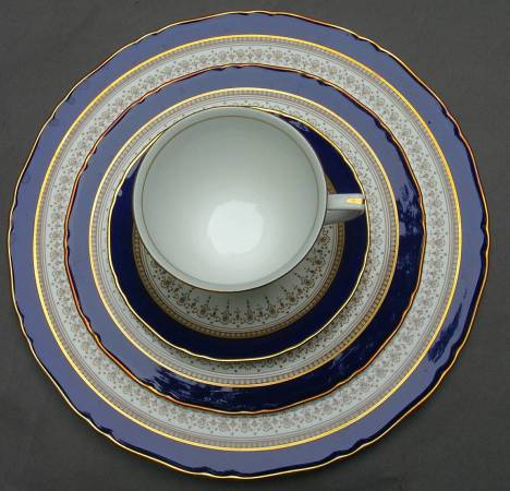 Royal Worcester Bone China Regency Cobalt Service for 12 1