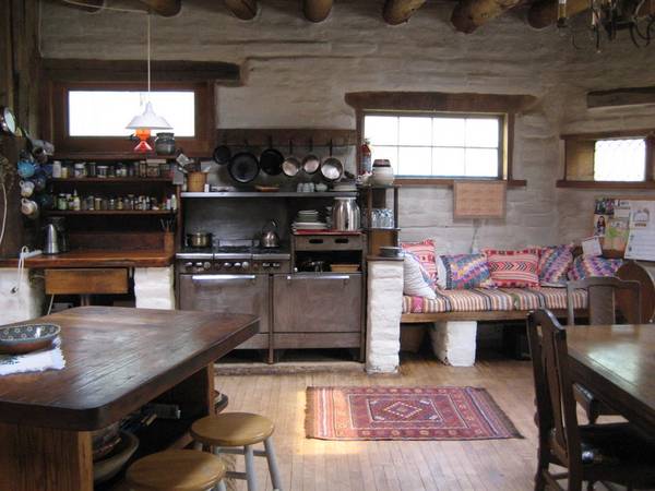 $825 / 2br - Gardner's + Bird Lover's Paradise + Guest Rm + Pvt Bath (La Cienega)63659729831683120