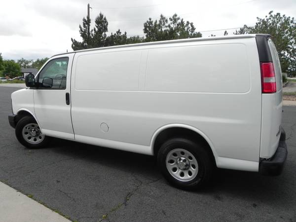 Furgoneta Chevrolet Express 1500 de carga 2014 / CÁMARA DE REVERSA / ¡38 mil millas! - $18,975 (Parker)63612455009665121