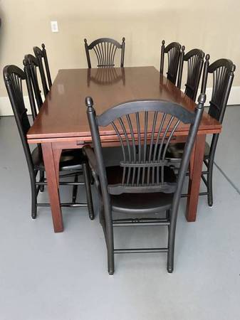 Set of 8 (6 Side, 2 Arm) Solid Maple Hitchcock "Granby" Dining Chairs 1