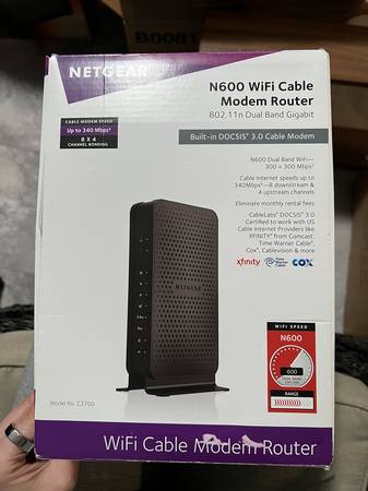 NETGEAR N600 Cable Modem Router (C3700) 1