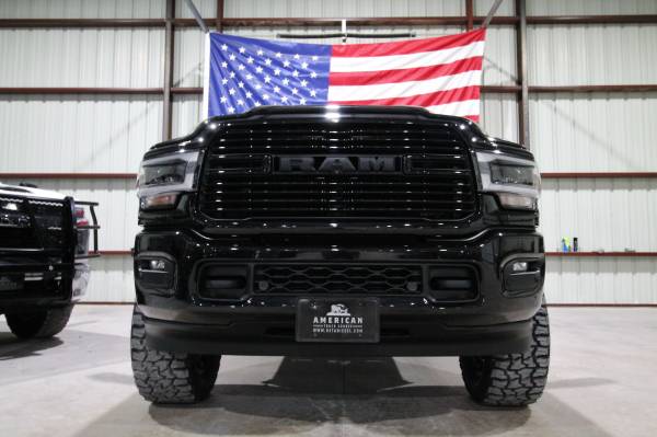 2024 RAM 3500 LARAMIE NIGHT - Photo 3