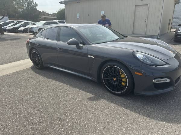LLANTAS PORSCHE PANAMERA SPORTPLUS NEGRO BRILLO 20" + NEUMÁTICOS, TPMS, TAPAS - $3.999 (Auburn)63440042169601122