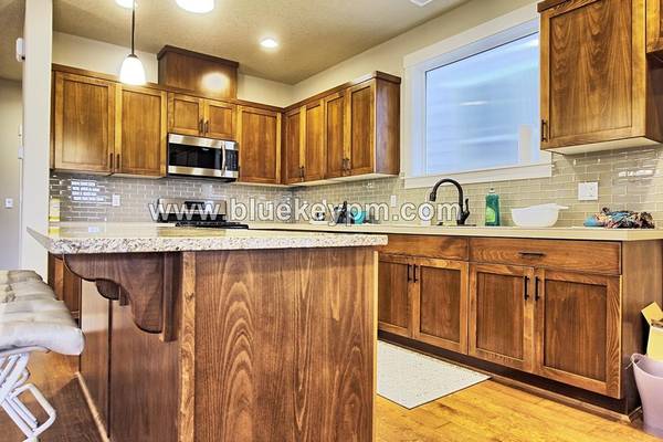 $2,998 / 4br - 2002ft2 - 4 Bed  3 Bath Home in Bethany Across From Bethany Creek Park63820909742339123