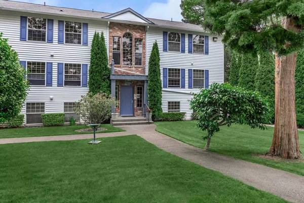 $1,699 / 1br - 950ft2 - Wow! This 1 Bedroom is simply stunning! Visit today! 950 Sq Ft! (University Place)64031136433922123