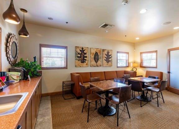 $2,900 / 2br - 885ft2 - Sleek & Chic Two Bed, Two Bath; You'll Love This One! (1249-108)63695988736513121