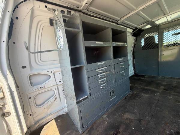 2012 Ford E-350 Van - Photo 12
