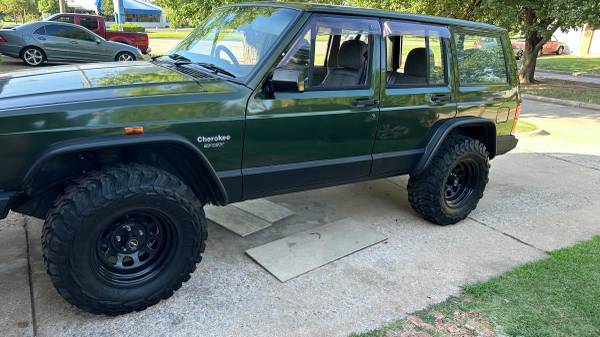 Jeep Cherokee XJ Sport 4X4 de 1996 (volante a la derecha) - $6,000 (Mustang)63470592181251121