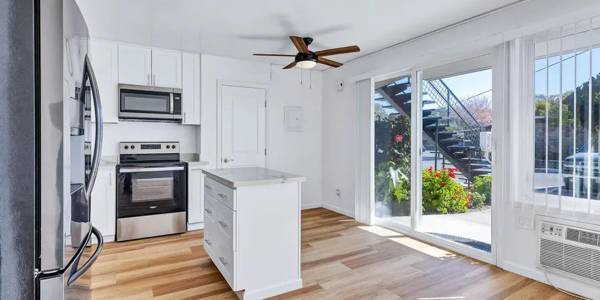 $2,095 / 1br - 540ft2 - Estacionamiento cubierto, pisos de tablones, vistas, estacionamiento asignado (condado de Napa)63868153672195121