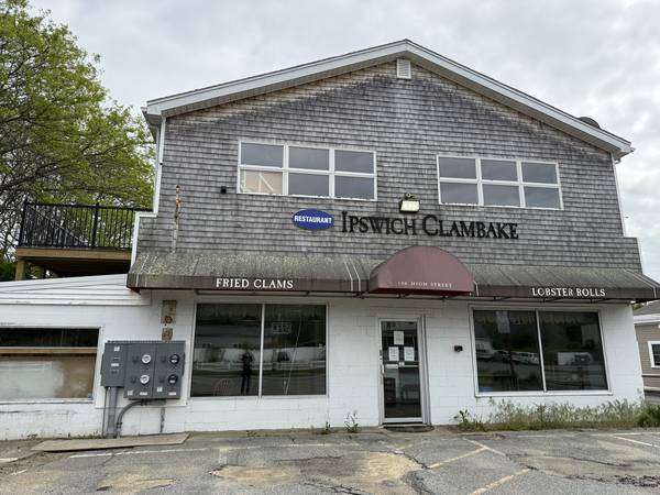 $2,200 / 1200ft2 - Retail / Office Space for Lease - Unit 1 (Ipswich, MA)63699236538753120