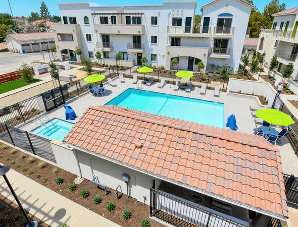 $2,720 / 1br - North San Diego 1 Bed Brand New Units - Attached & Detached Garages (Vista)63657276137857123