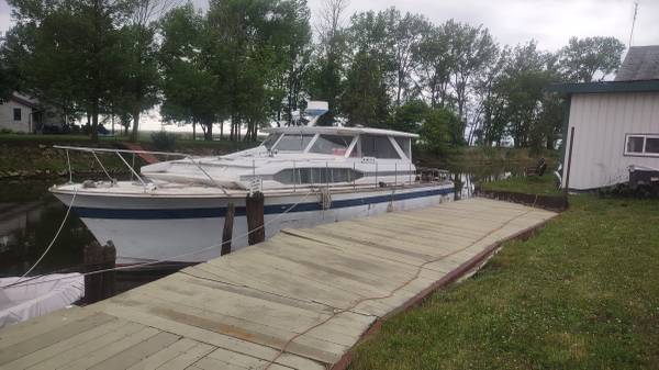 41 ft Christ Craft Roamer 1