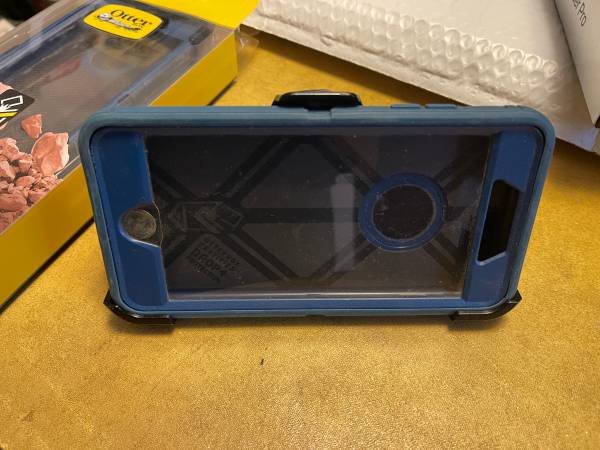 OtterBox Defender for iPhone 7/8 PLUS (6S Plus?) 1