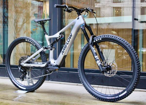 NEW! Amflow PL Carbon Avinox Full Suspension EBike  Last one 1
