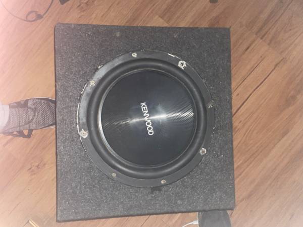Kenwood speaker Shipping Is available and I take remote payments (chim