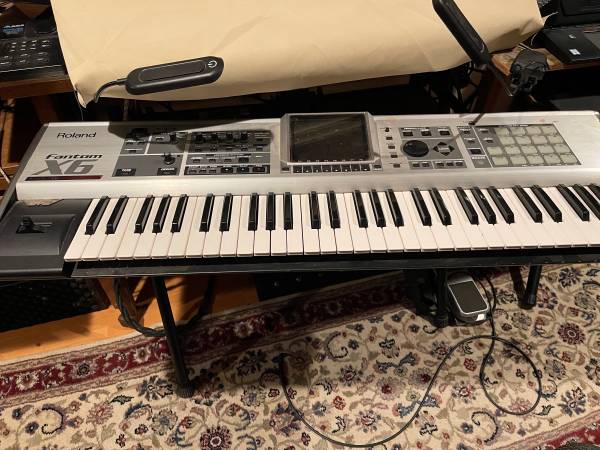 Roland Fantom X6 Synthesizer price reduced 1